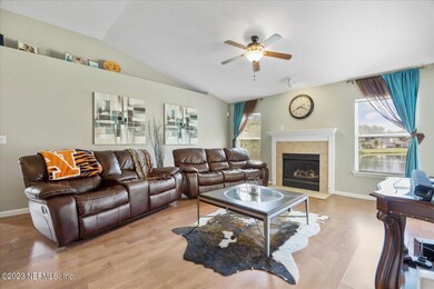 11365 Jerry Adams Dr, Jacksonville, FL 32218 - photo 7