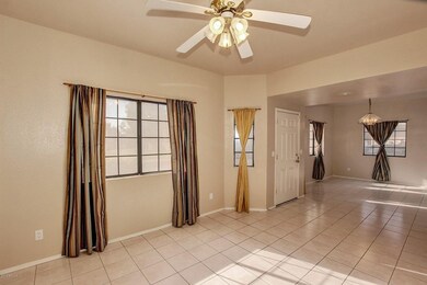 Living/Dining3