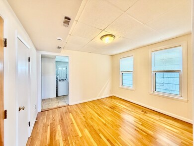724 Cambridge St unit 3, Cambridge, MA 02141 - photo 2