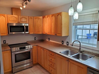 6 Caesar Jones Way unit 6, Bedford, MA 01730 - photo 2