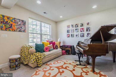 509 Touchdown Dr, Hyattsville, MD 20785 - photo 5