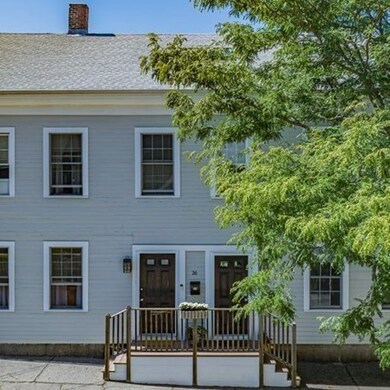 26 Strong St unit B, Newburyport, MA 01950 - photo 2