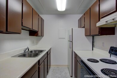 2506 Forget me Not Ln unit 4, Anchorage, AK 99508 - photo 3