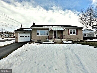 2221 Fernwood St, Reading, PA 19604 - photo 7