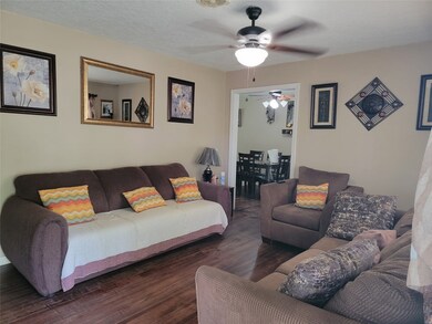 6938 Jay St, Houston, TX 77028 - photo 3