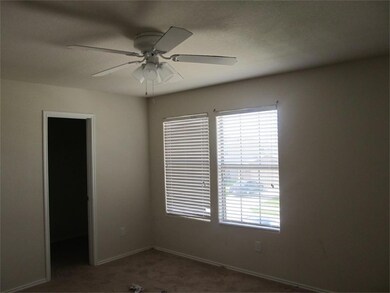 8930 Spurflower Path Ln, Houston, TX 77075 - photo 5