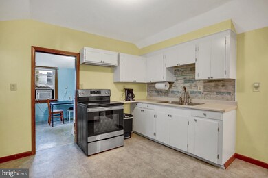 23 W Simpson St, Mechanicsburg, PA 17055 - photo 6