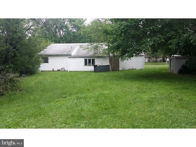 3 Cuyler Rd, Kendall Park, NJ 08824 - photo 4