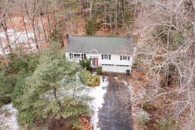 72 Pioneer Dr, Nashua, NH 03062 - photo 3