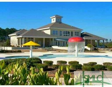 Swimming Pool/Hot Tub/Sauna. Lots of Pool Space
