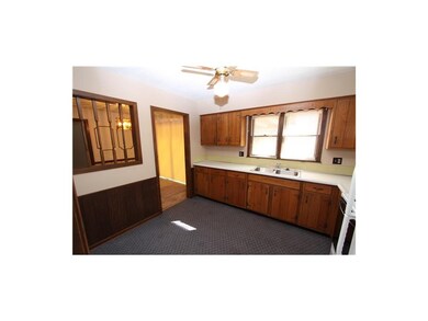 The Kitchen measures 11'x10'.
