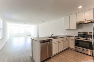 5174 Fowler Crest, Converse, TX 78109 - photo 6