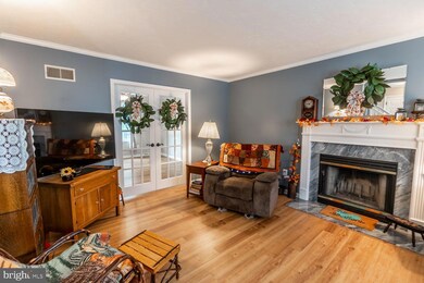 5 Manor Cir unit 103, Littlestown, PA 17340 - photo 6