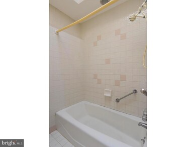 902 Johnston St, Philadelphia, PA 19148 - photo 6