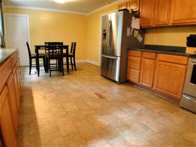 214 Regalwood Dr, Jacksonville, NC 28546 - photo 6