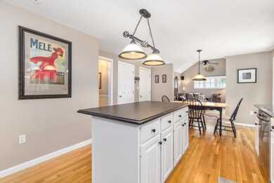 10 Fox Meadow Ln, MerriMacK, NH 03054 - photo 5