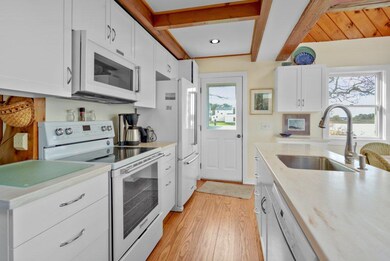 9 The Blvd, Edgartown, MA 02539 - photo 4