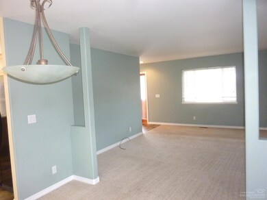 19683 Poplar St, Bend, OR 97702 - photo 7