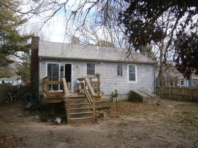 19 Circuit Rd E, West Yarmouth, MA 02673 - photo 2