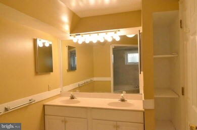 306 E Marshall St unit LOWER, Middleburg, VA 20117 - photo 6