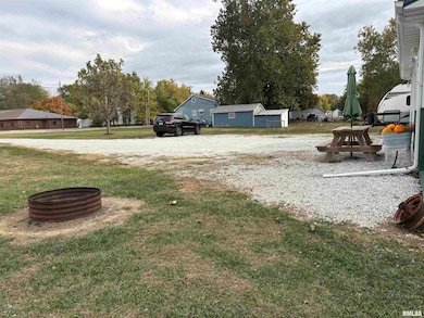 1426 N Main St, Lewistown, IL 61542 - photo 7