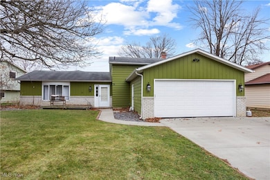 1711 N Nantucket Dr, Lorain, OH 44053 - photo 2