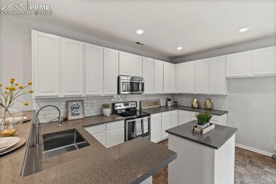 Quartz counters with a large single-bowl sink! Wha