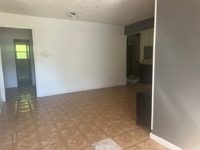 10547 Sangerbrook Dr, Houston, TX 77038 - photo 5