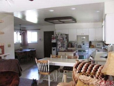 1060 Sylvia Cir, Paso Robles, CA 93446 - photo 2