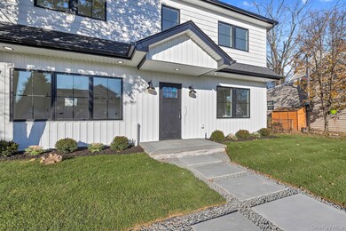 24 Rim Ln, Hicksville, NY 11801 - photo 4