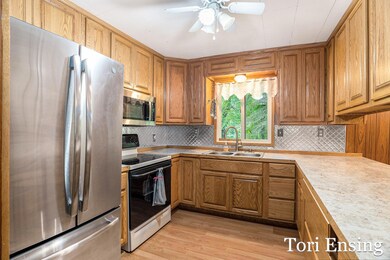 4366 W Woods Rd, Sidney, MI 48885 - photo 6