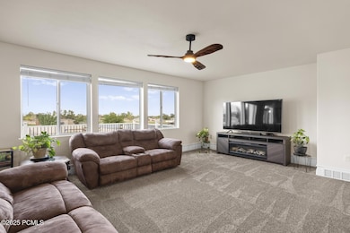 6_Main-Living-Room_1800x1200_4277689