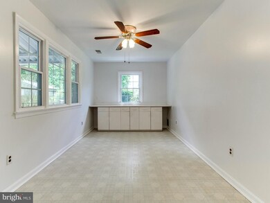 10133 Brandon Way, Manassas, VA 20109 - photo 5