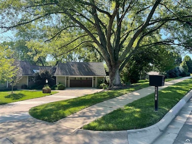 2100 Inverness Dr, Lawrence, KS 66047 - photo 4