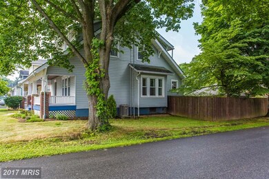 11218 Marbern Rd, Hagerstown, MD 21740 - photo 4