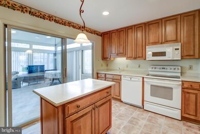 5303 Manorfield Rd, Rockville, MD 20853 - photo 5