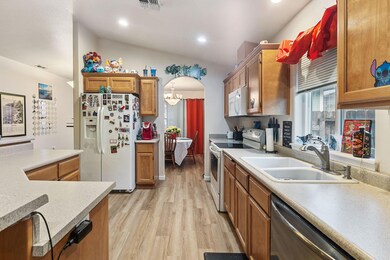 9-web-or-mls-1172-sw-sturgeon-ct