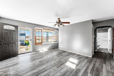 15 Mckinley St, Morgantown, WV 26501 - photo 2