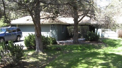 20736 Blacksmith Cir, Bend, OR 97702 - photo 2