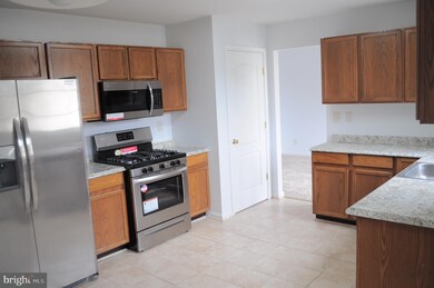 4724 Queens Grove St, White Plains, MD 20695 - photo 3