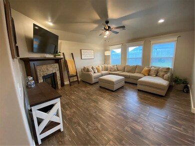 1516 Pendleton Place, Moore, OK 73160 - photo 6