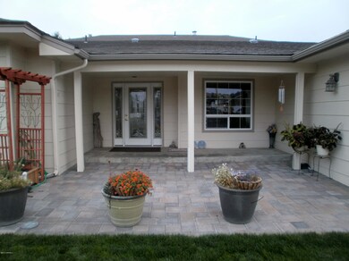 Exterior Entry