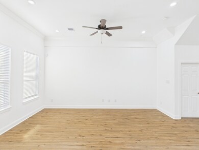 4619 Stassen St unit B, Houston, TX 77051 - photo 2