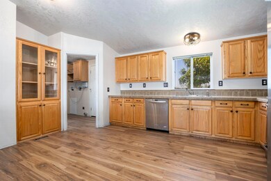 153 Lake Rd, Burbank, WA 99323 - photo 5