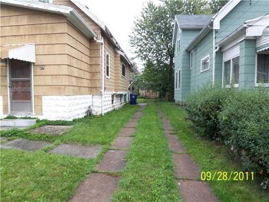 Parking Lot/Garage