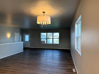 N9330 Gemstone Ct, Appleton, WI 54915 - photo 5