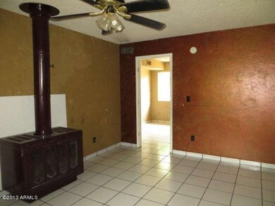 023-267108 -FamilyRoom1
