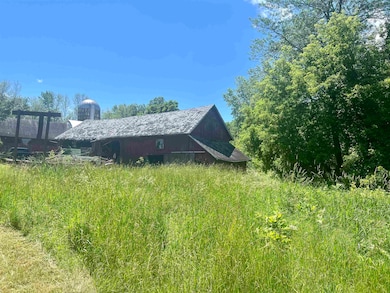 1115 Union Ln, Little Suamico, WI 54141 - photo 2