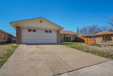 725 Lariat Ln, Fort Worth, TX 76108 - photo 4