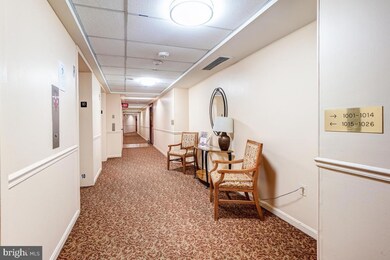 Greens of Leisure World unit 1014, Silver Spring, MD 20906 - photo 4